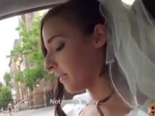 Pusaudze līgava amirah izpaužas fucked uz publisks